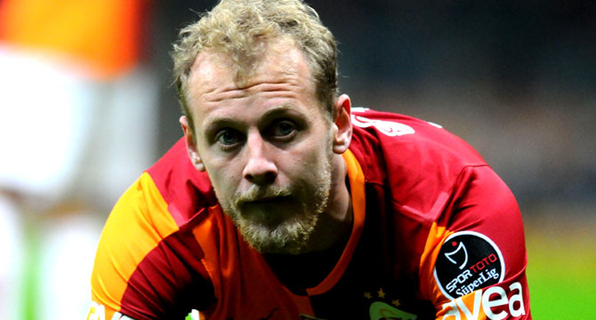 Semih Kaya\'ya Plaket Verildi