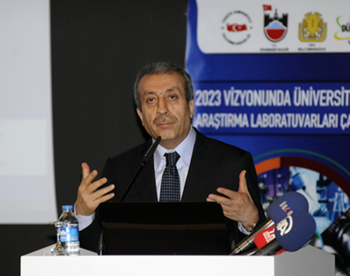 Bakan Eker: "Ağaçların Kesildiği Bölge Hevsel Değil"