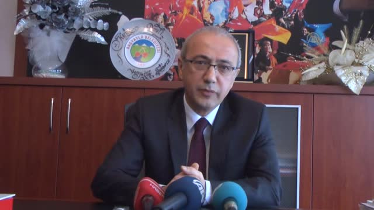 Bakan Lütfi Elvan: "Dinlemeyi yadırgıyoruz" -