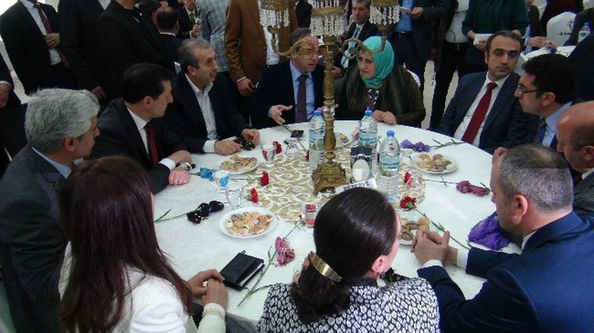 Başbakan Yardımcısı İşler Diyarbakır\'da