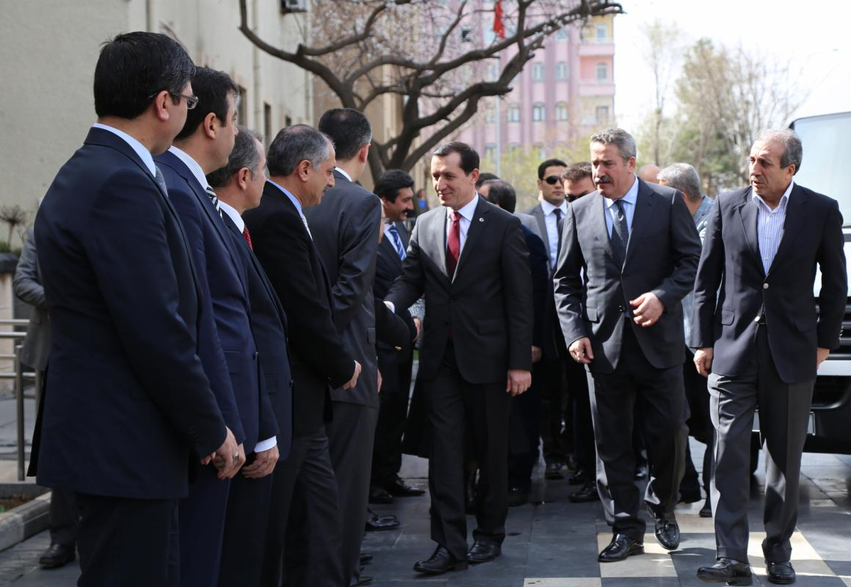 Başbakan Yardımcısı İşler ve Bakan Eker, Diyarbakır\'da