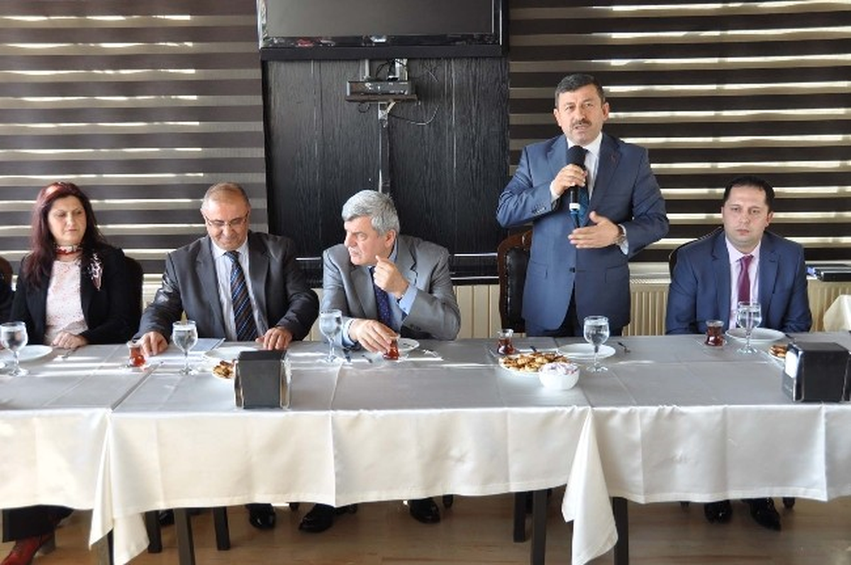 Başkan Karaosmanoğlu ve Karabacak Darıca\'da Pazar Kurası Çekti