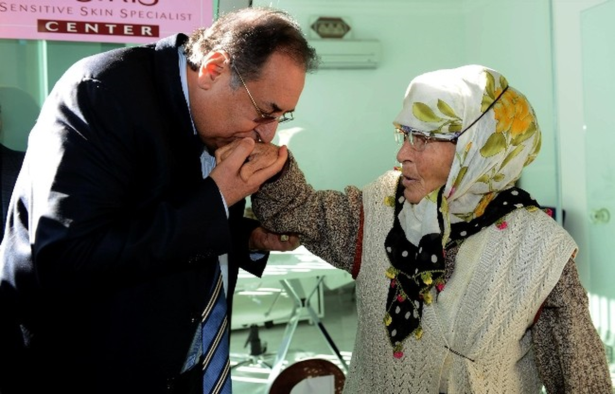 Başkan Özcan, Dünya Kadınlar Gününü Kutladı