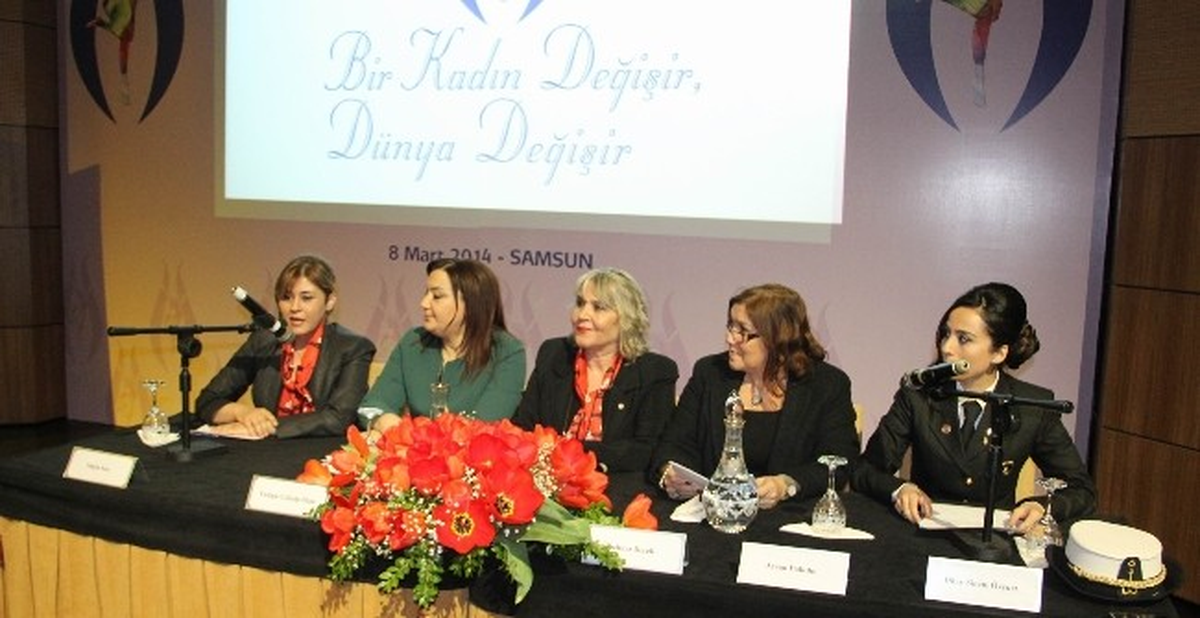Samsun\'da \'Bir Kadın Değişir, Dünya Değişir\' Paneli Verildi