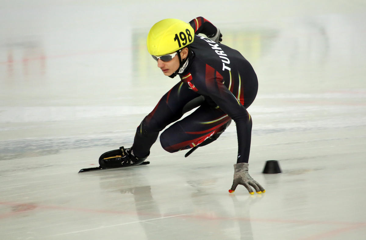 Dünya Gençler Short Track Şampiyonası"