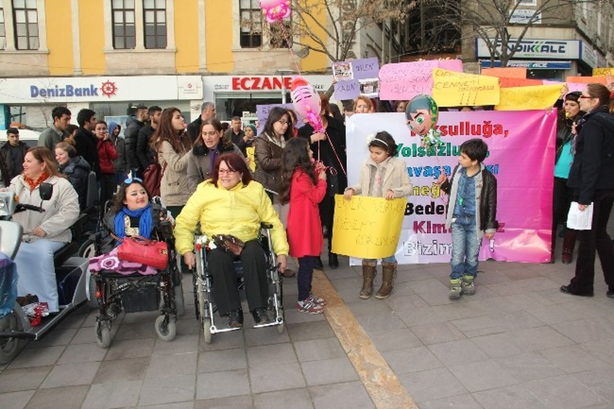 Giresun\'da Kadınlar Hakları İçin Yürüdü