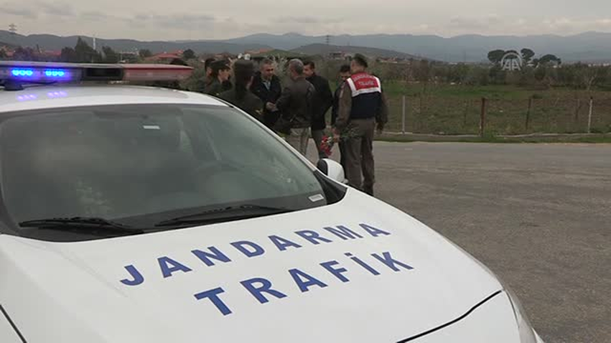 İzmir\'de Jandarma Kadınlar Günü\'nü Unutmadı