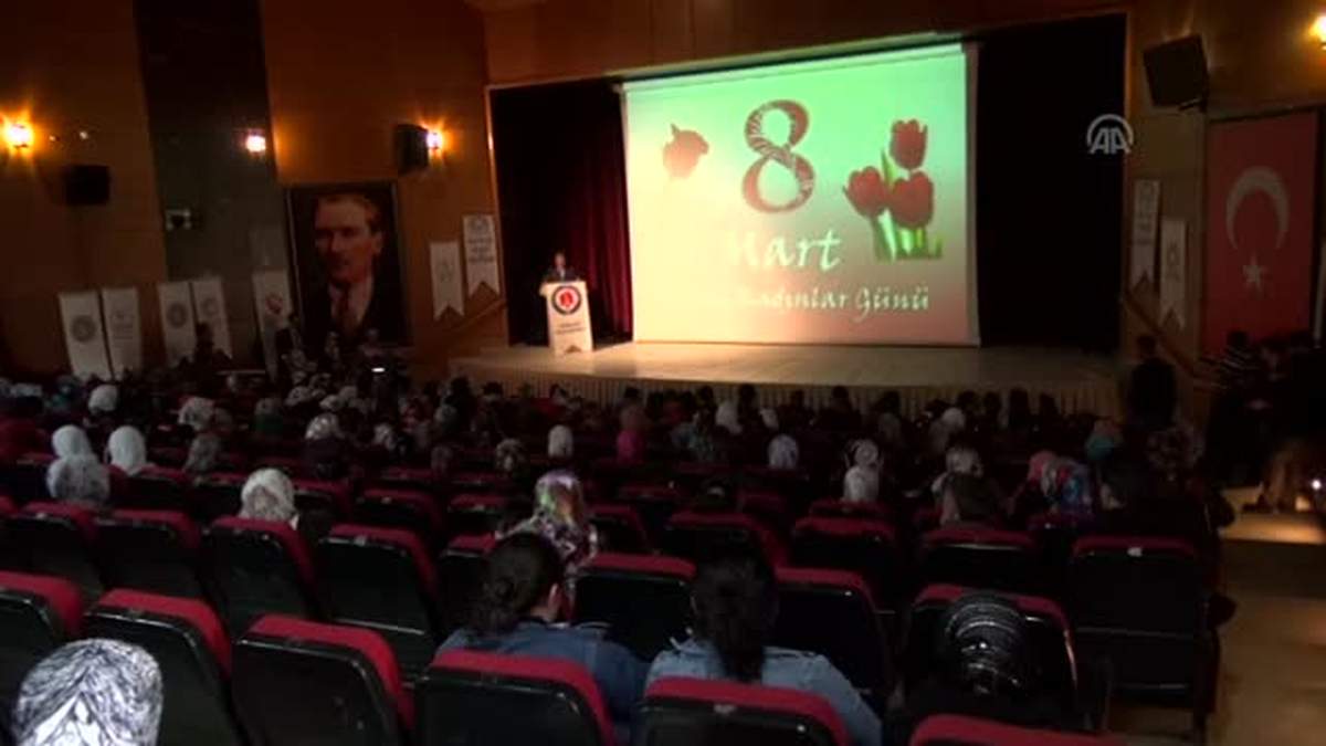 Kadınlar Günü Hediyesi Mehmetçik\'ten