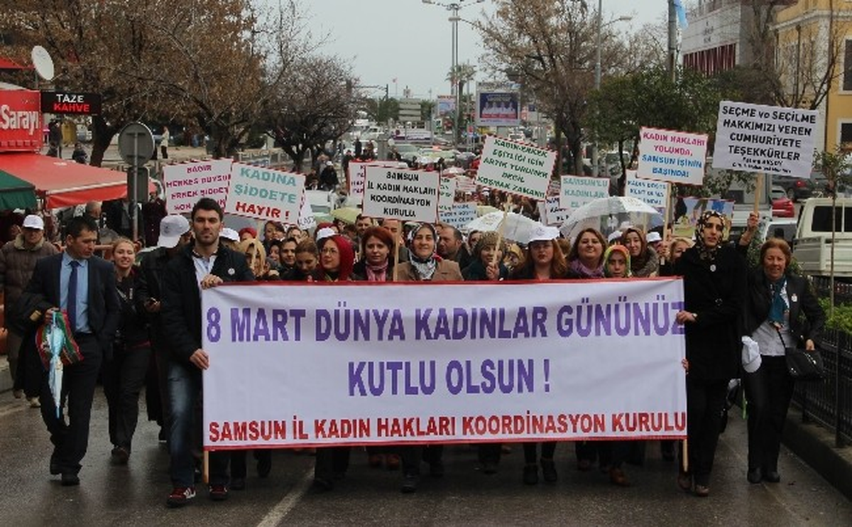 Kadınlar, Gününde Yürüdü
