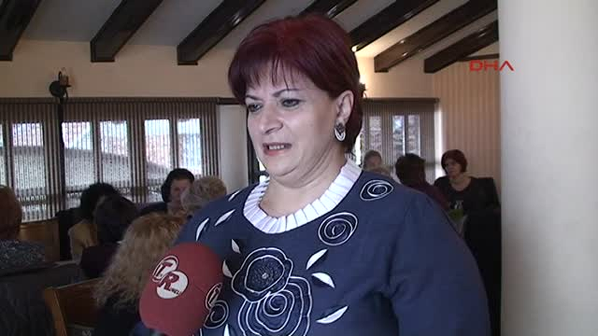 Kdtp\'den Kosovalı Emekli Kadınlara Yemek