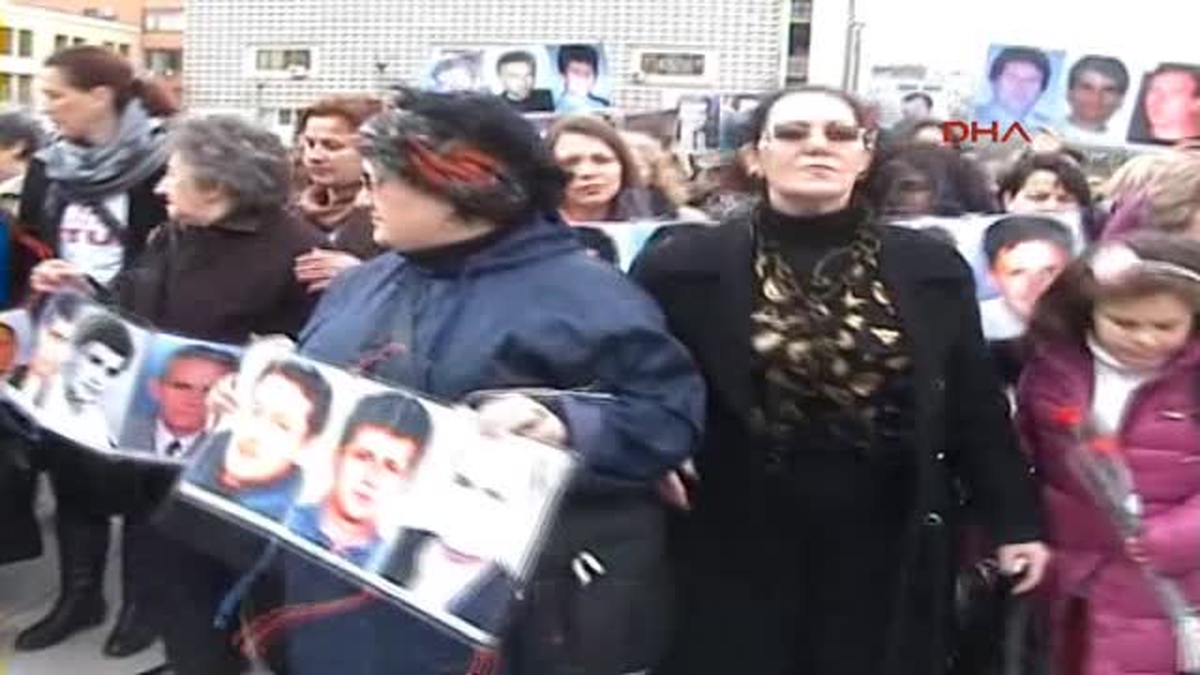 Kosovalı Kadınlar \'Kayıplar\'ını Andı