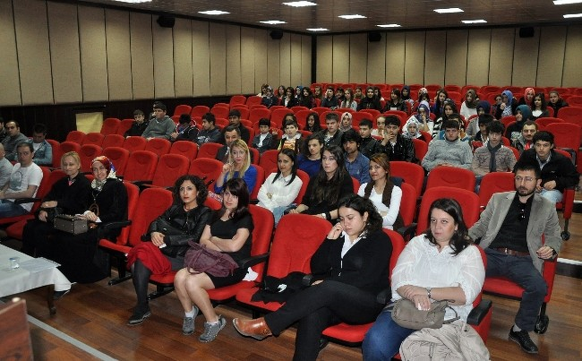 Liselilerden Üniversiteye Ziyaret