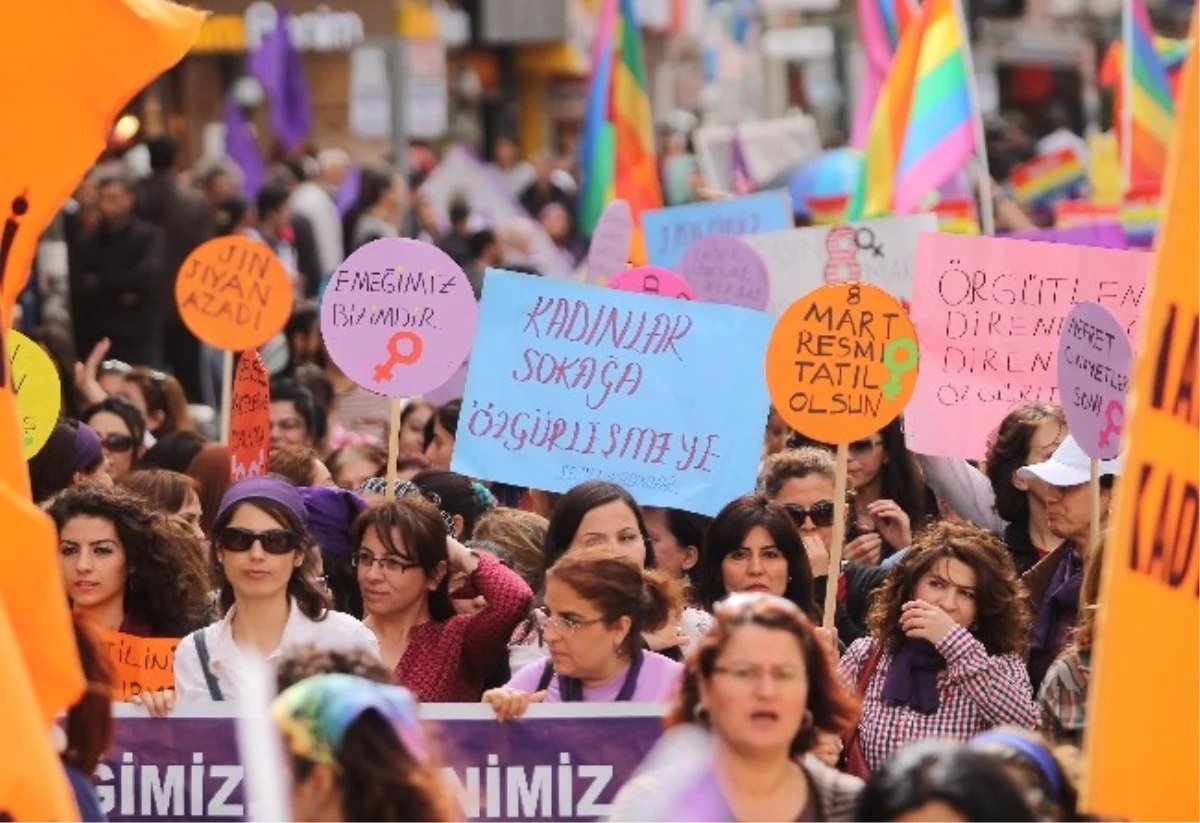 Mersin\'de Kadınlar, Hakları İçin Yürüdü