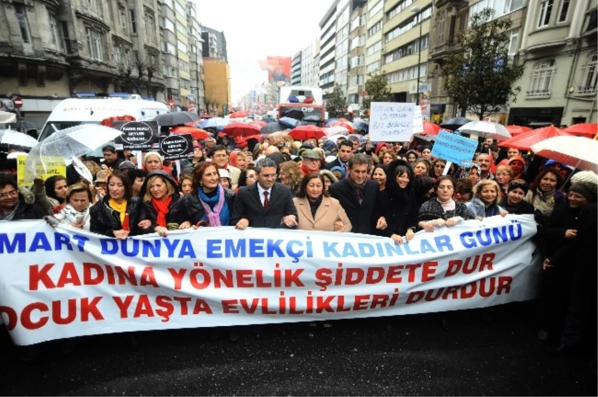 Mustafa Sarıgül ve Aylin Kotil, Kadına Şiddete Karşı Yürüdü