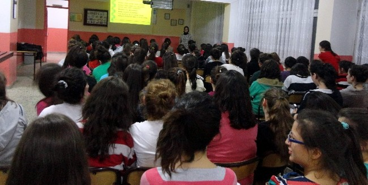 Okul Sağlığı Eğitimleri Devam Ediyor