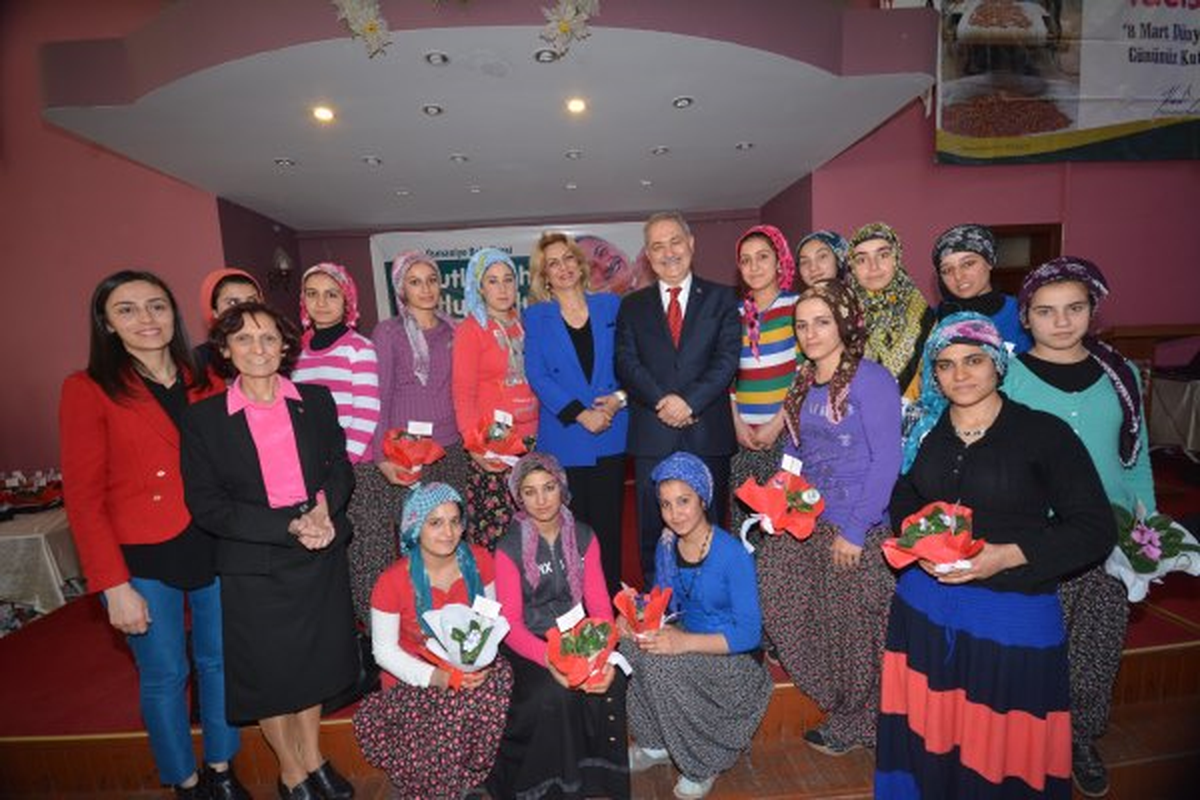 Osmaniye Belediyesi Geleneksel 8 Mart Dünya Kadınlar Günü Yemeği 
