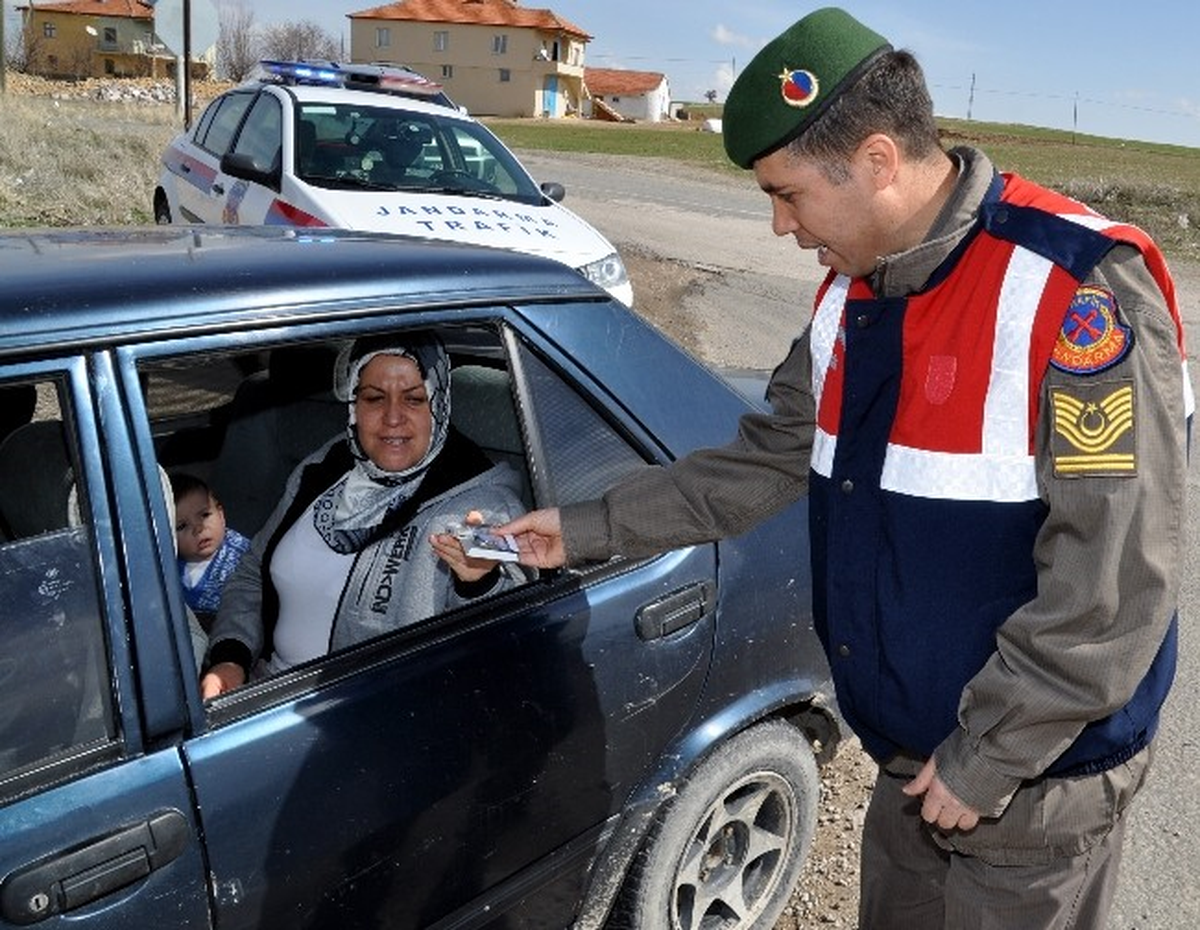 Jandarmadan Kadınlara Hediye