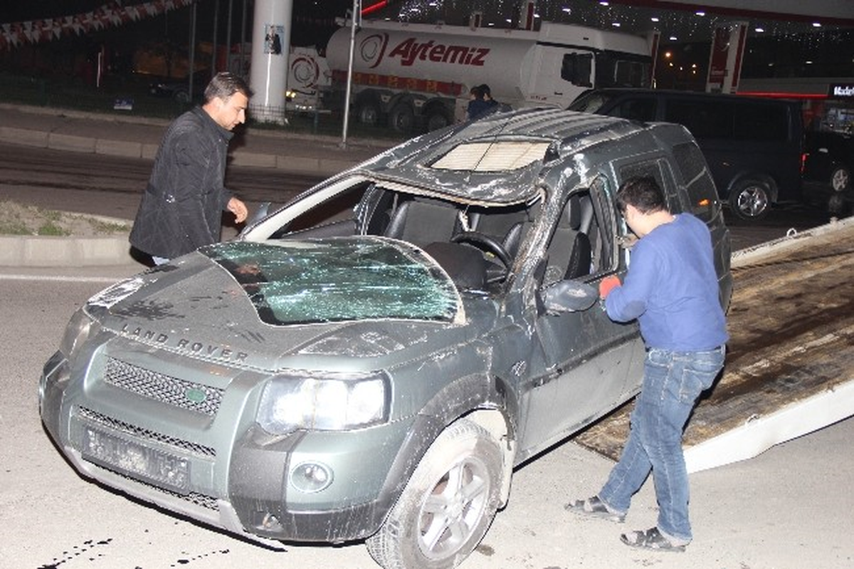 Samsun\'da Cip Takla Attı: 2 Yaralı