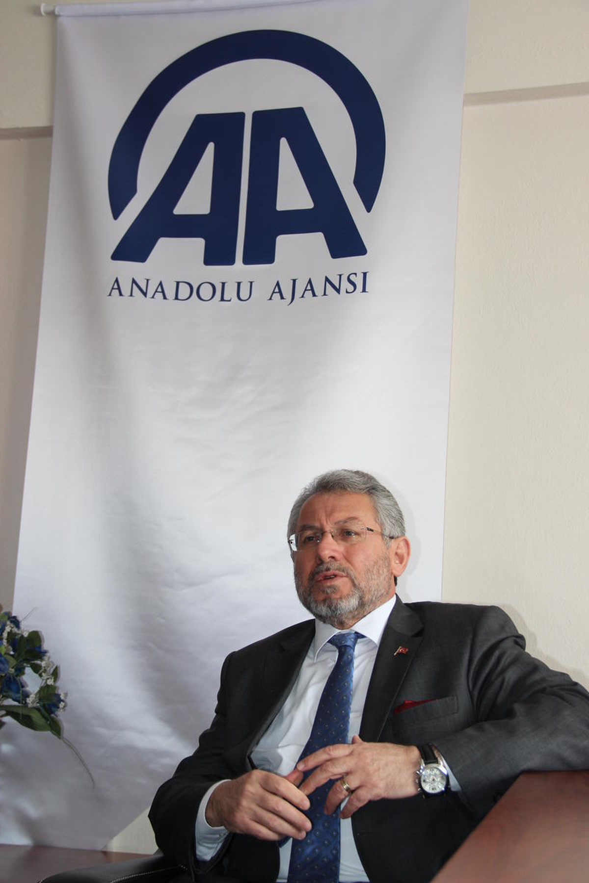 "Aa\'nın Ayağındaki Pranga Kaldırıldı"