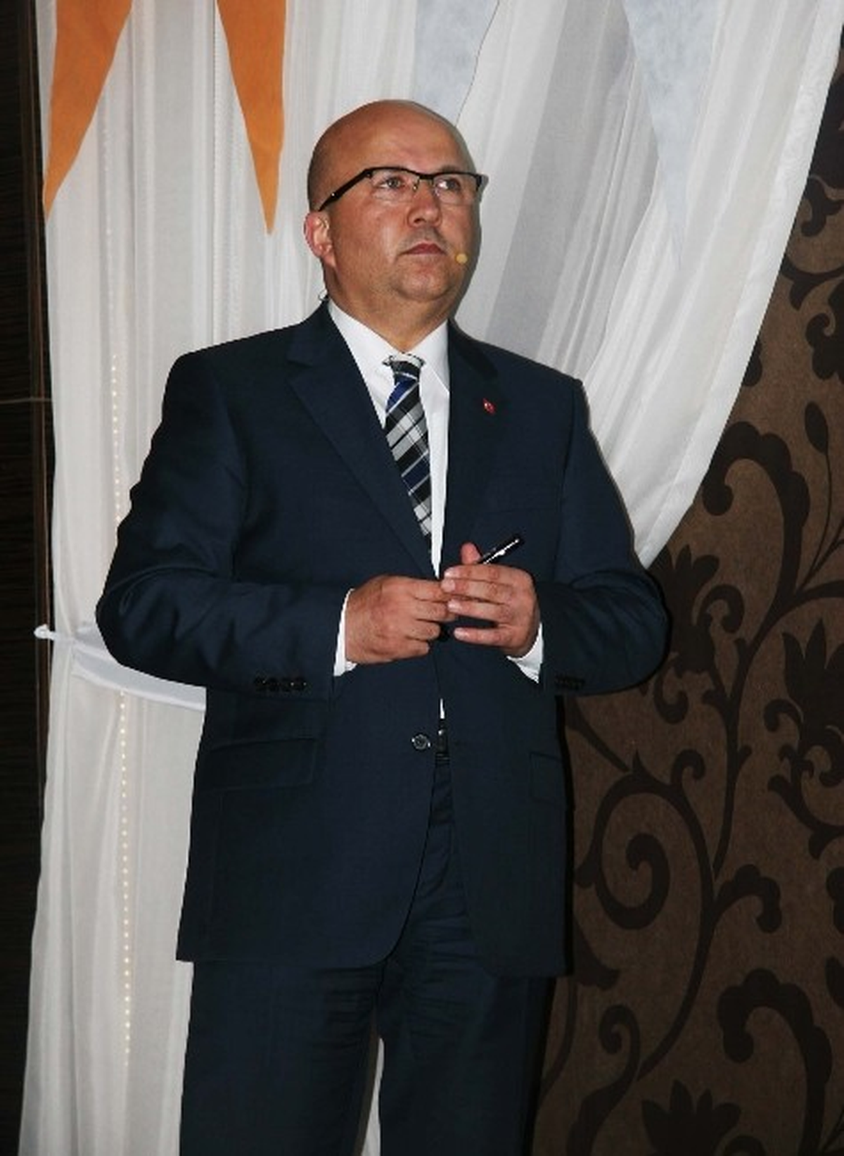 AK Parti Afyonkarahisar Belediye Başkan Adayı Burhanettin Çoban Projelerini Açıkladı