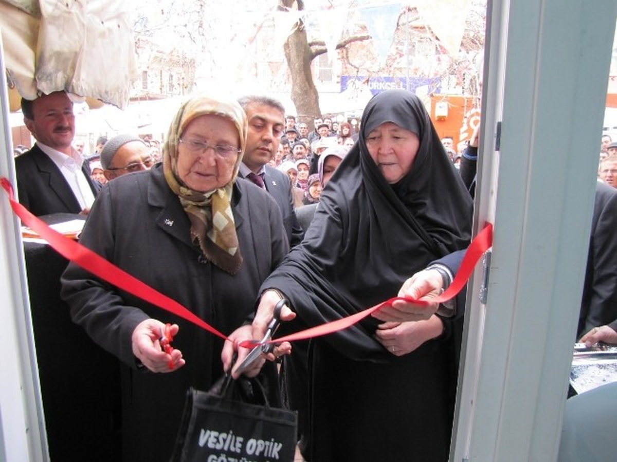 AK Parti Hisarcık\'ta Seçim İrtibat Bürosu Açtı