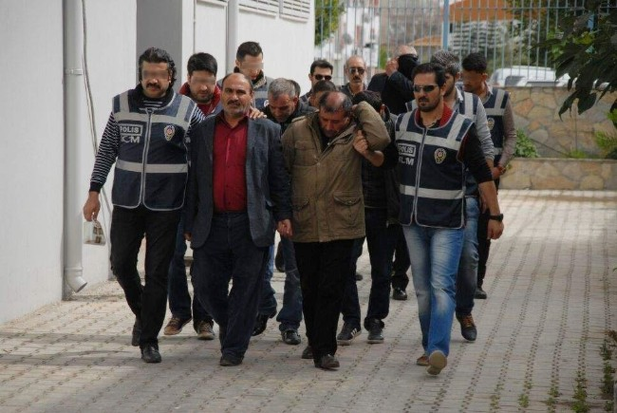 Antalya\'da Esrar Operasyonunda Altı Tutuklama