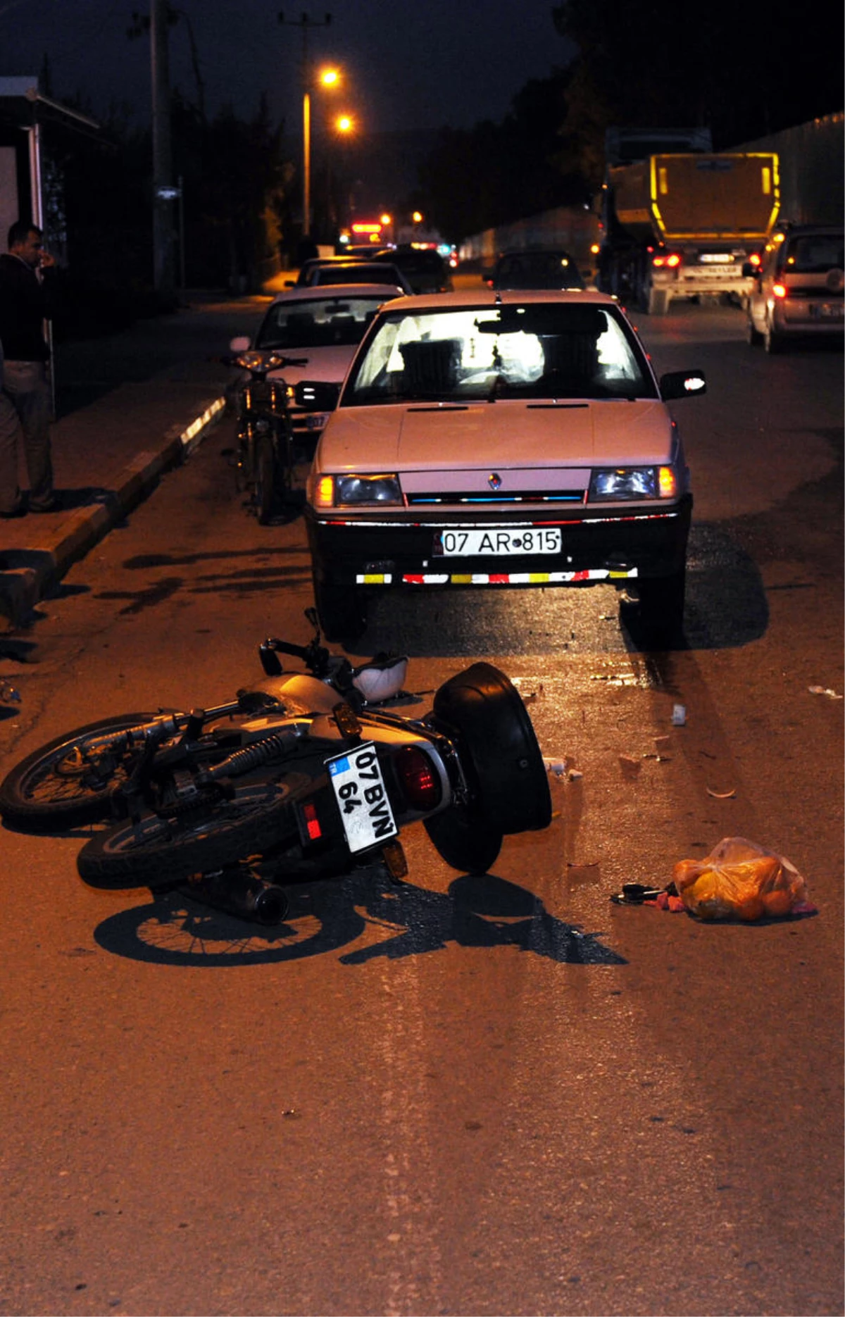 Antalya\'da Motosiklet Kazası: 2 Yaralı