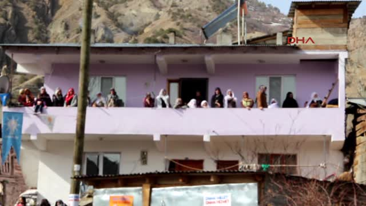 Bakan Ala\'yı Duygulandıran Köy
