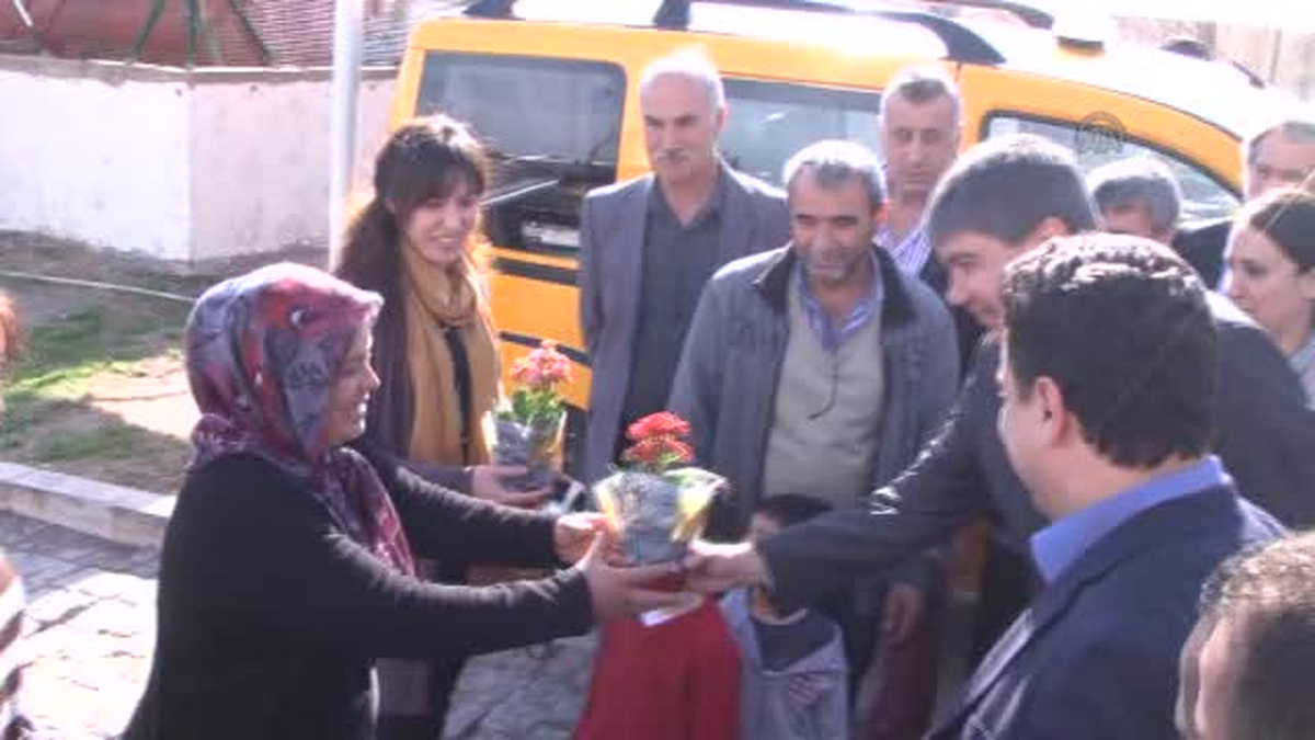 Başbakan Yardımcısı Babacan,esnaf ziyaretinde bulundu -
