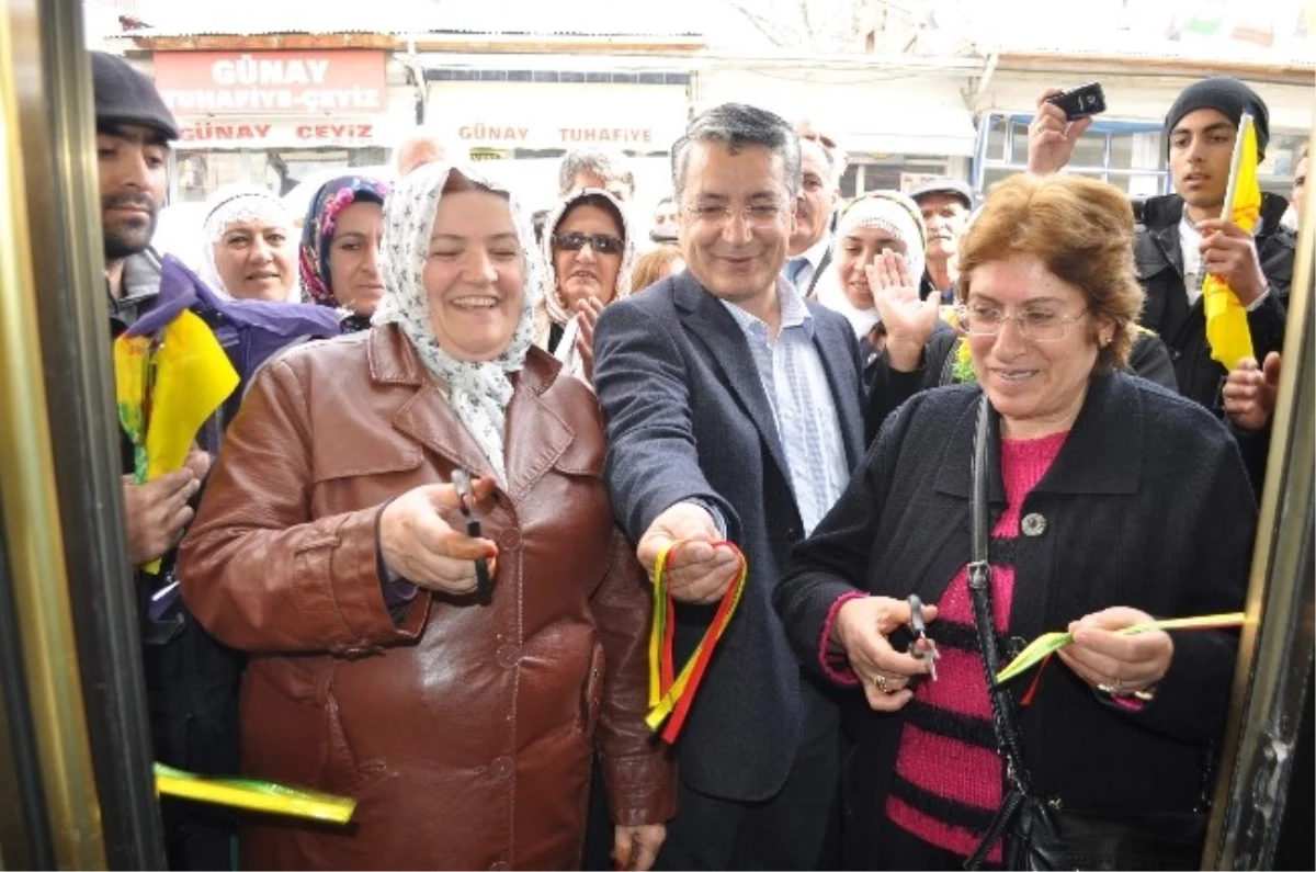 BDP Adilcevaz\'da Seçim Bürosunun Açılışını Yaptı