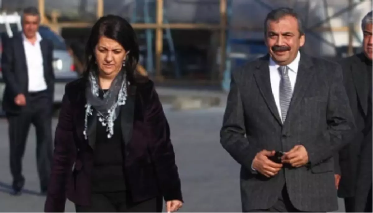 BDP ve Hdp\'li 3 Milletvekili İmralı\'ya Gitti (2)
