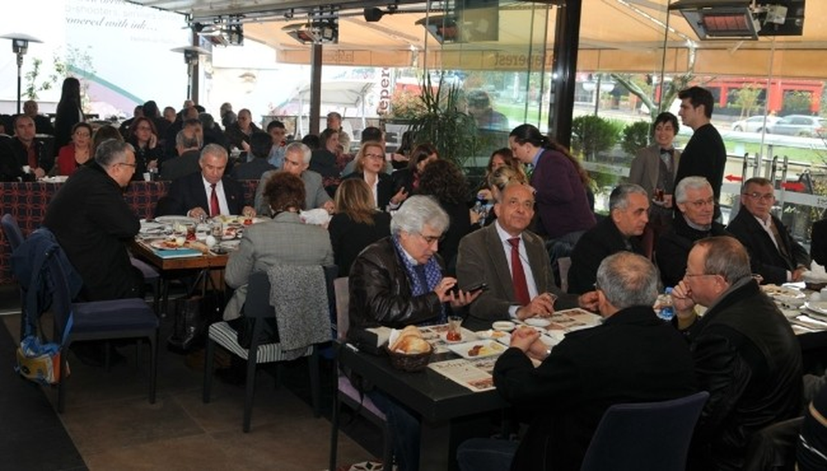 Bozbey, Fethiye ve Cumhuriyet Mahallesi Site Yöneticileri ile Bir Araya Geldi