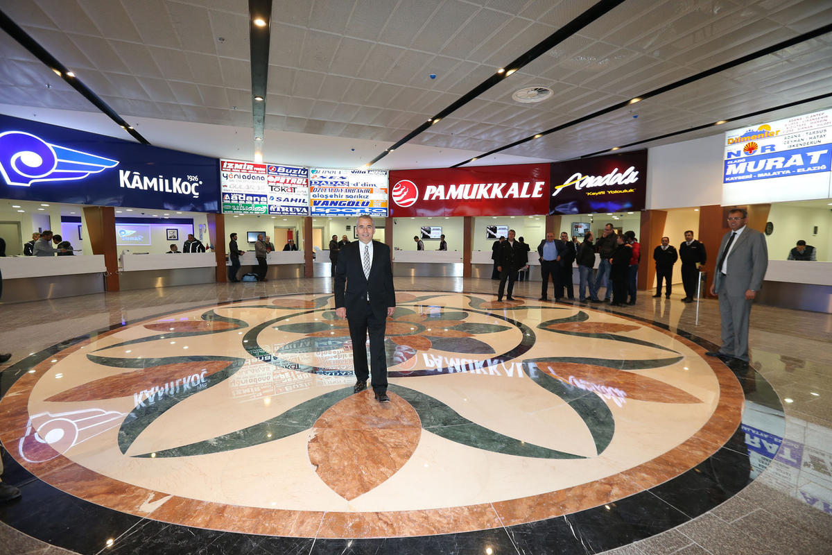 Denizli\'ye Modern Otobüs Terminali