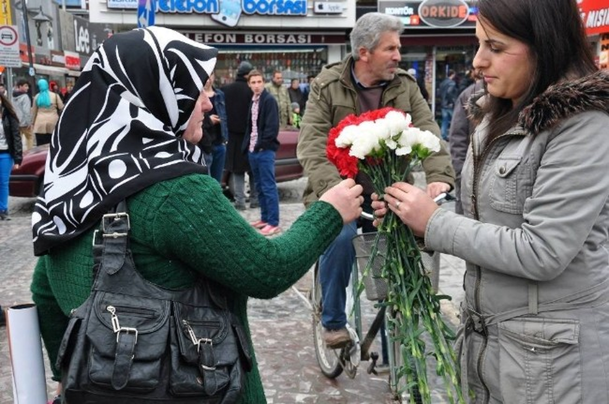 Düzce Gençlik Merkezi Kadınları Unutmadı