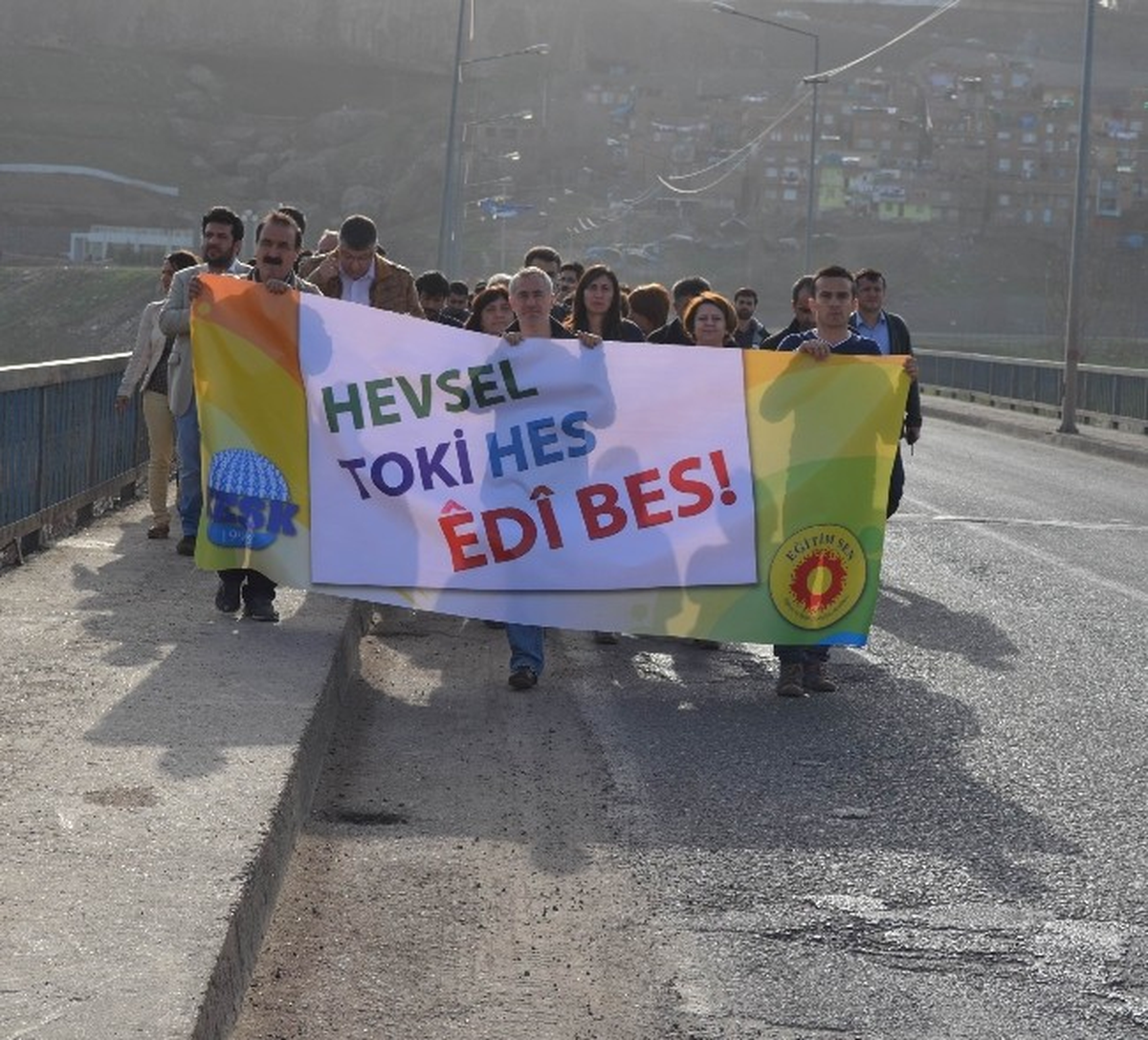 Eğitim-Sen\'den Hevsel Bahçeleri\'ne Yürüyüşlü Destek