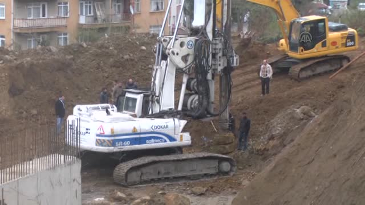 İnşaatın zemin kaymasına yol açtığı iddiası -