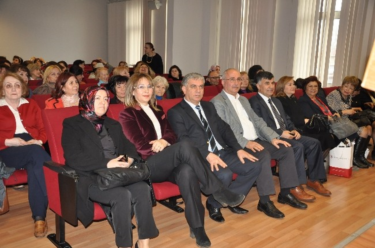 Kadınlar Günü\'nde \'Eğitimde Cinsiyet Eşitsizliği\' Konuşuldu