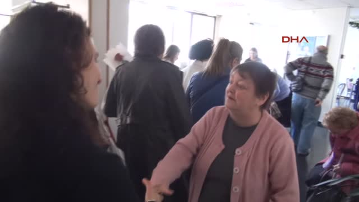 Kadınlar Gününde Yaşlıları Ziyaret Ettiler