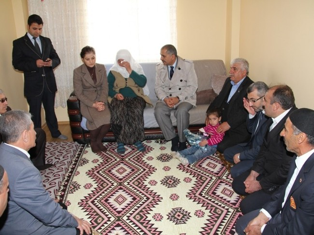 Vali Koçak, 4 Yıl Önce Depremin Vurduğu Köyü Ziyaret Etti