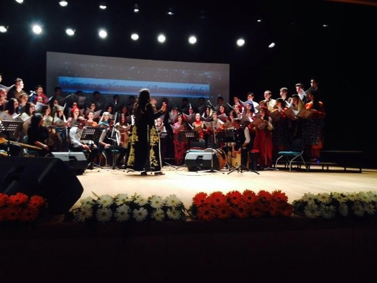 Vatandaşlardan \'Türk Dünyası Türkleri Konserine\' Yoğun İlgi