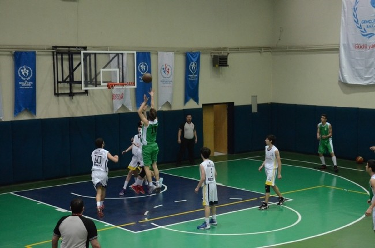 Yıldız Basketbol Yerel Ligi Nefes Kesiyor