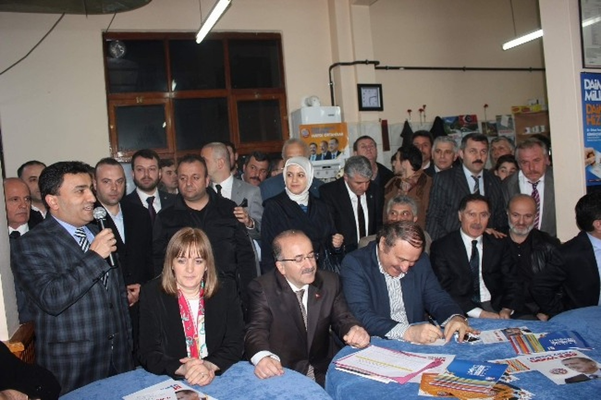Altunbaş Oynanan Oyuna Dikkat Çekti