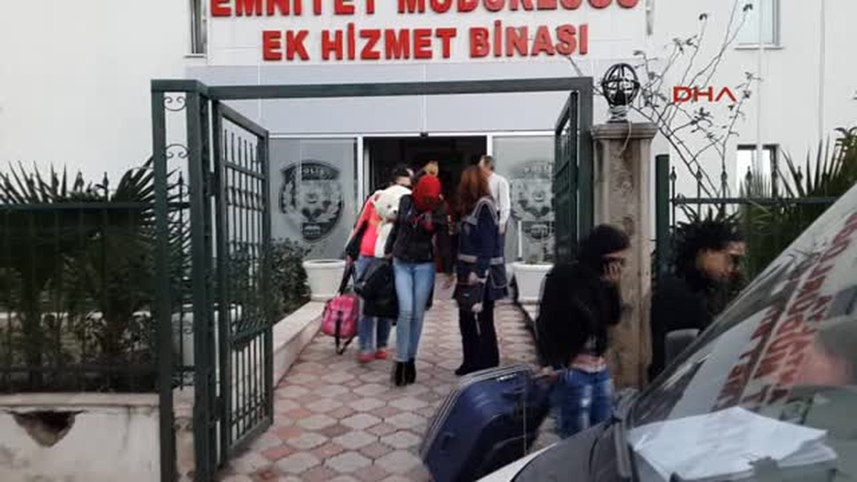 Antalya\'daki Fuhuş Operasyonunda 48 Gözaltı