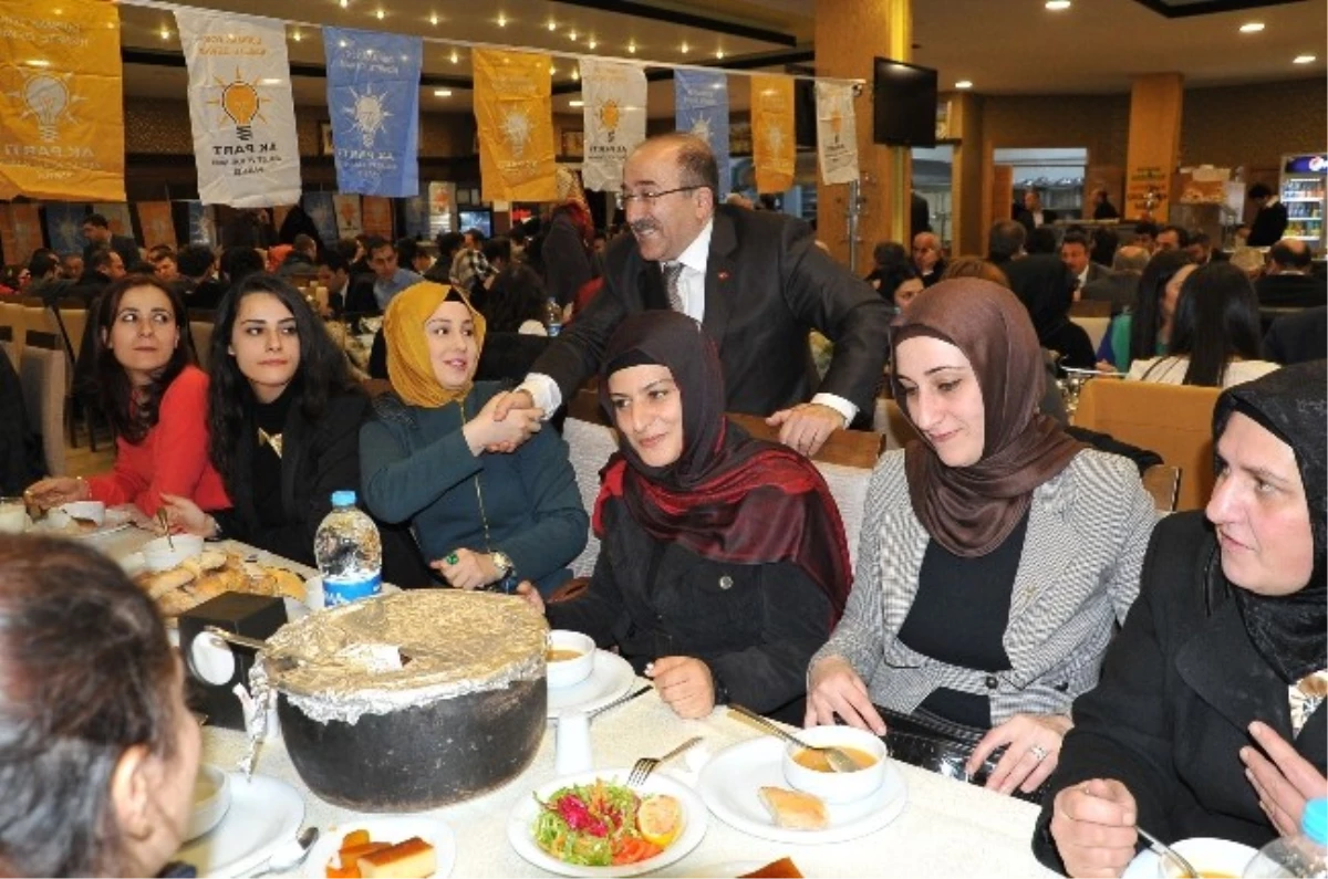 Başkan Gümrükçüoğlu\'ndan Birlik Yemeği