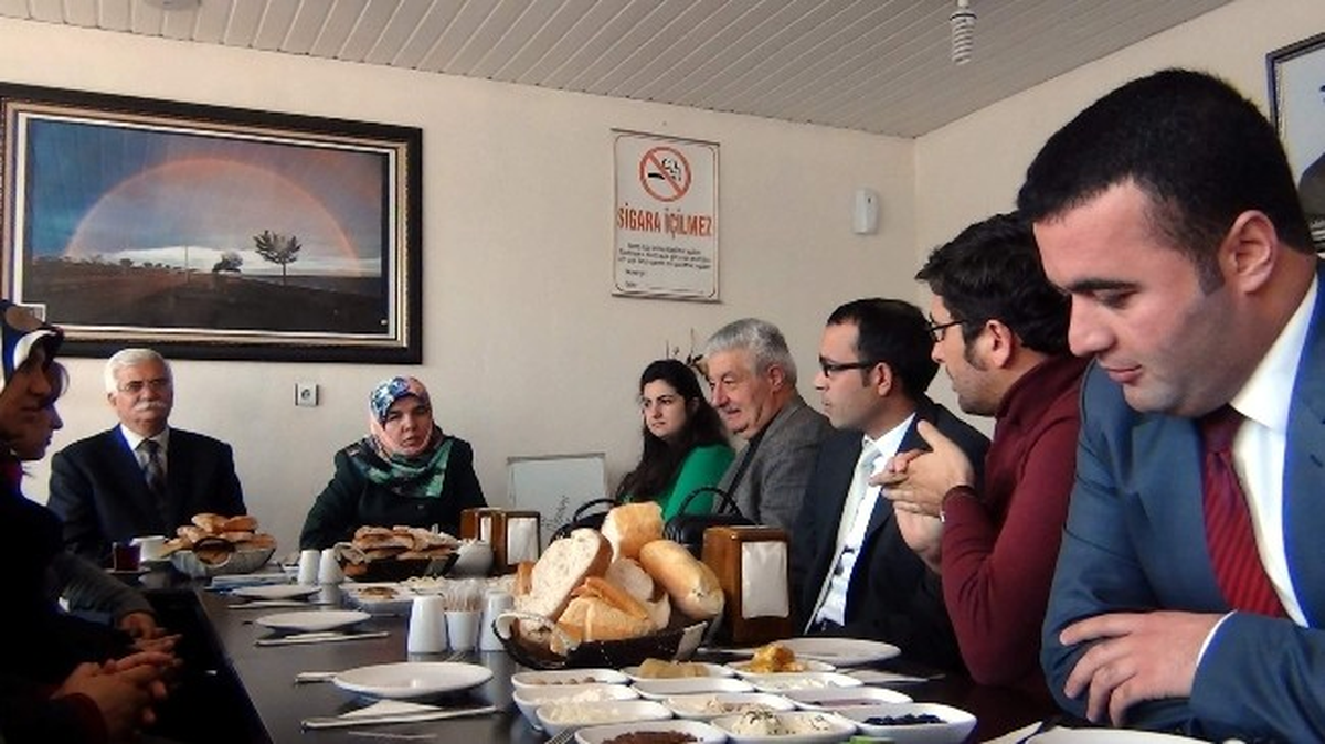 BDP Erciş Belediye Eş Başkan Adayları Hukukçularla Bir Araya Geldi