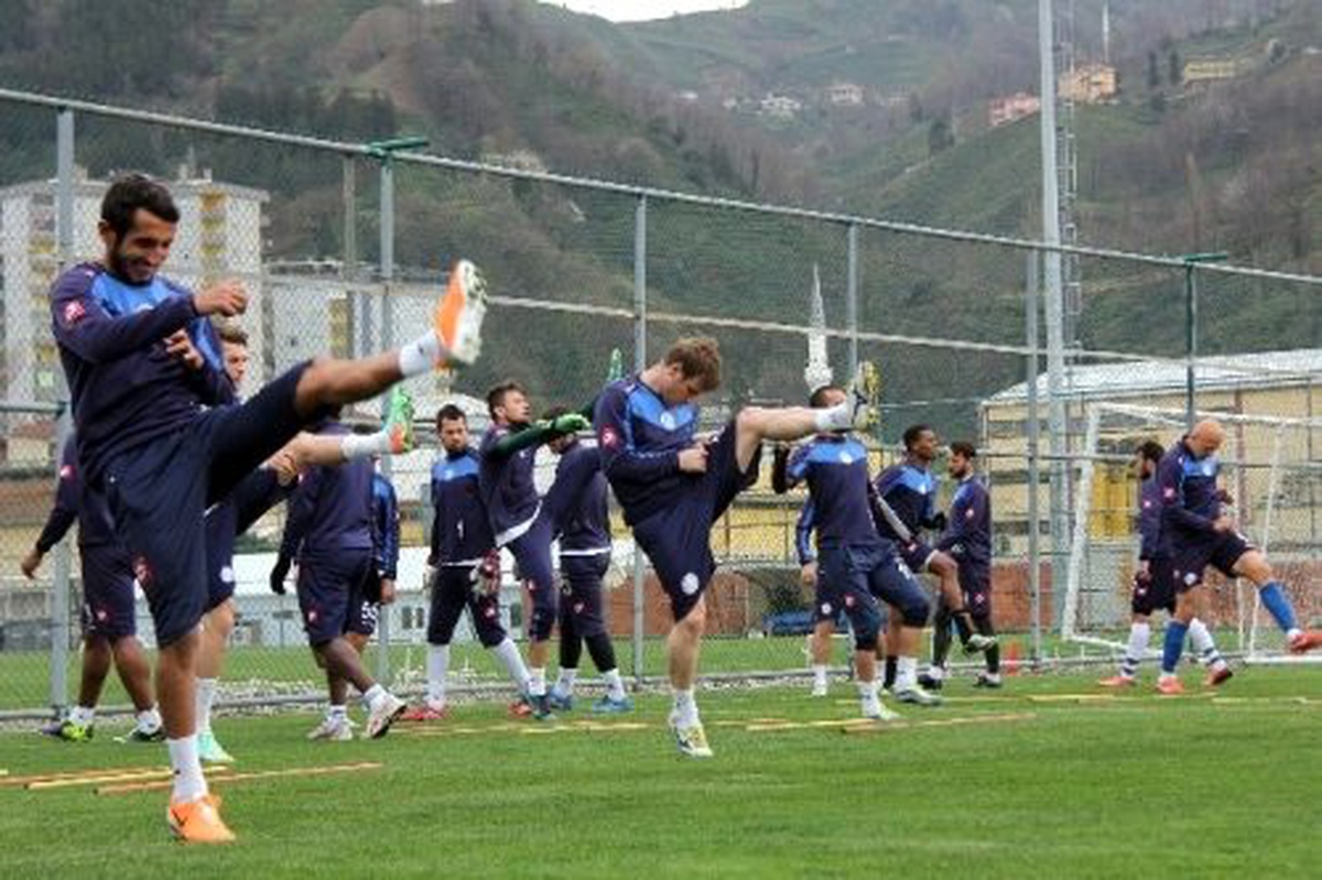 Çaykur Rizespor\'dan Hakem Eleştirisi