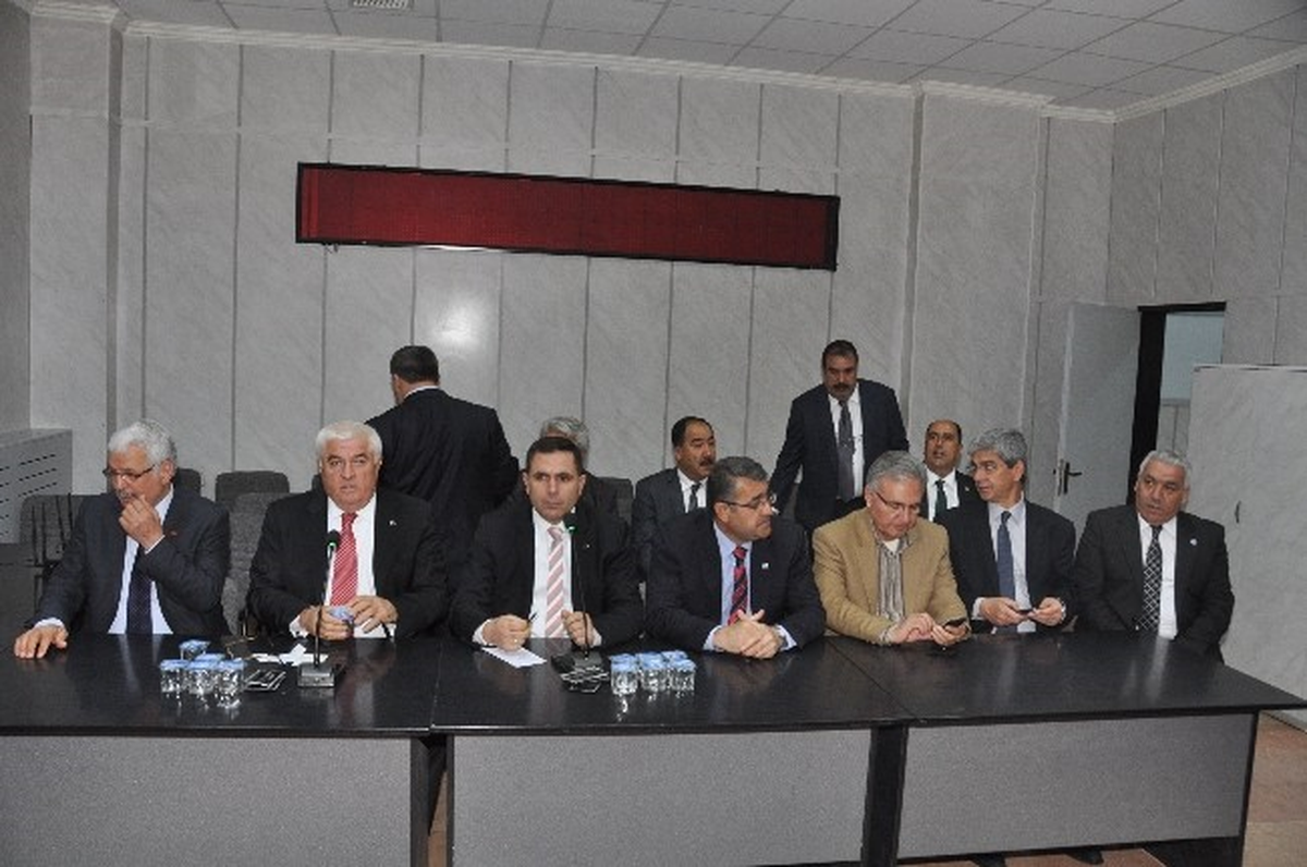 CHP\'li Başkan Adayları Borsa Esnafını Ziyaret Etti