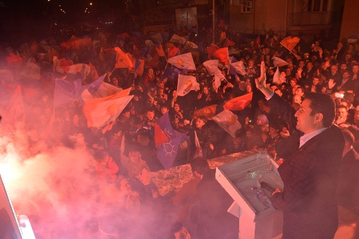 Eroğlu\'dan "Kirli Oyunları Bozun" Çağrısı