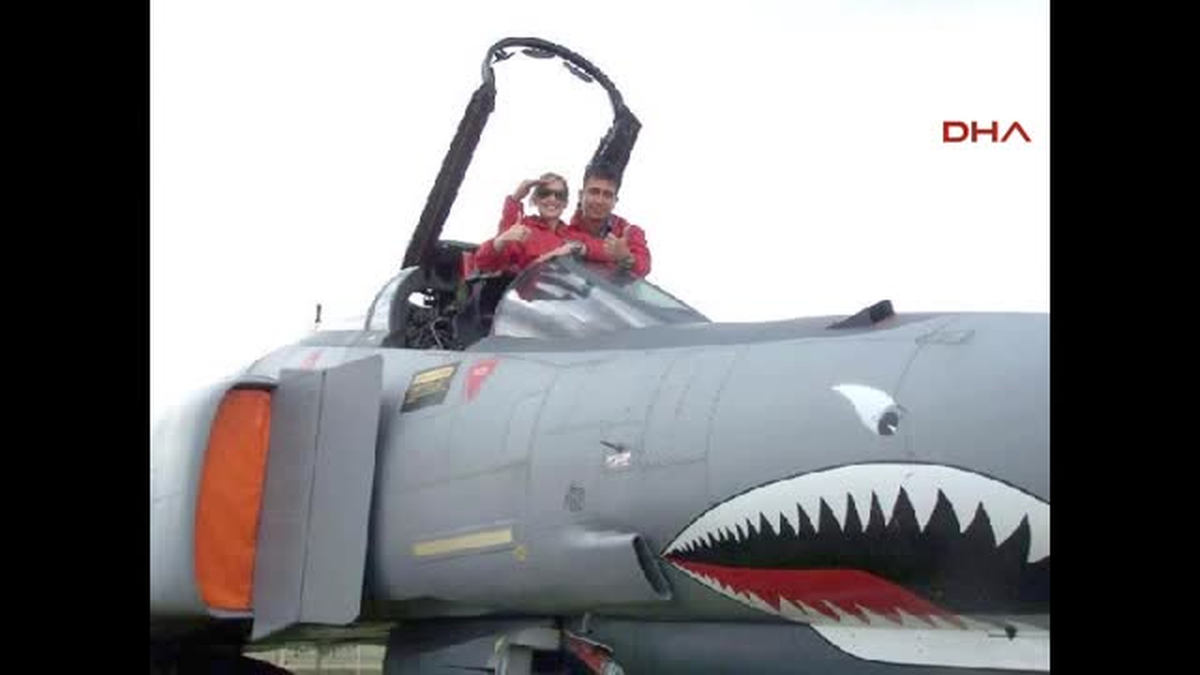 Şehit Eşi Gibi Pilot Oldu
