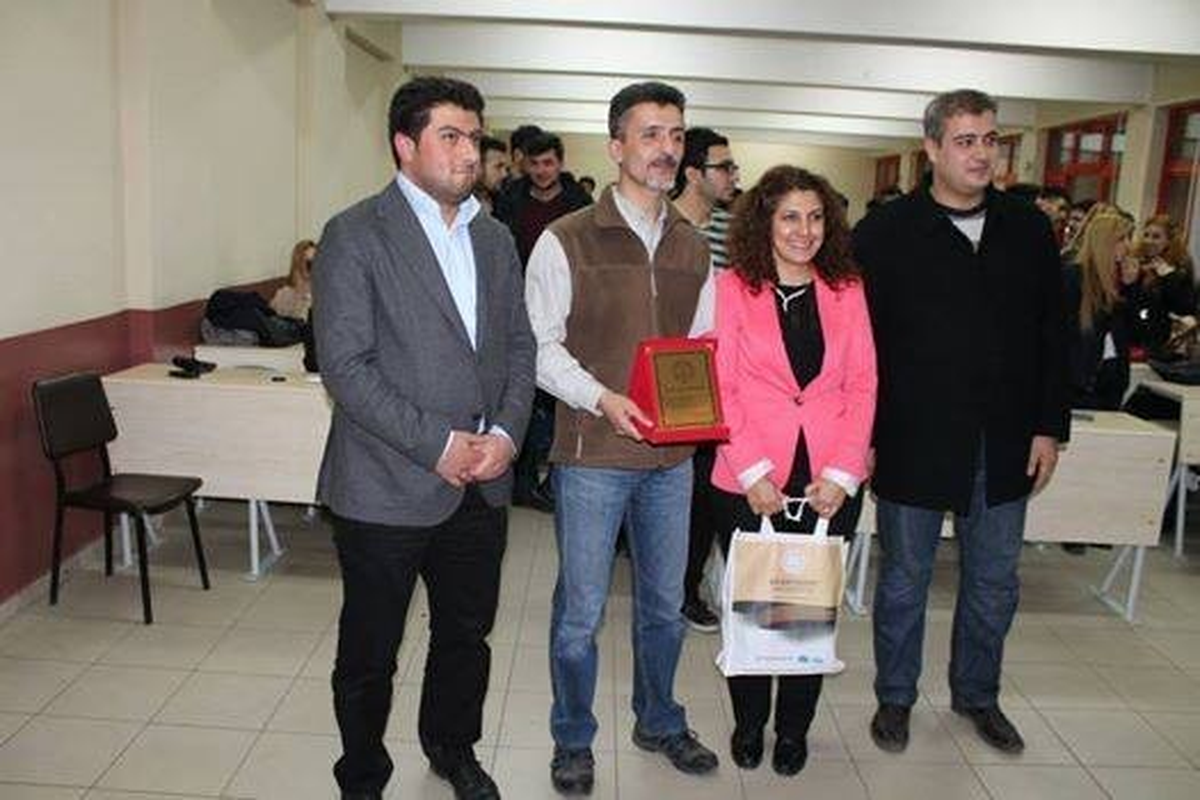 Fotoğrafçı Sedat Dilaver Zmyo Öğrencileriyle Buluştu